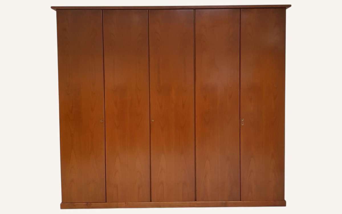 Kleiderschrank - gross